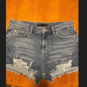 Guess Denim Distressed Short.